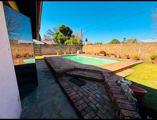 3 BEDROOM HOUSE FOR SALE IN KLOPPERPARK